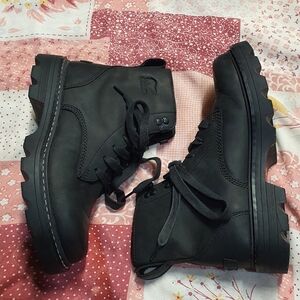 SOREL Women's Lennox Lace STKD Waterproof Leather Boots - Black - Size 7.5